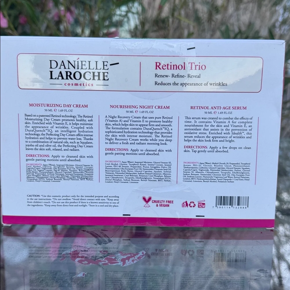 Retinol Trio Set - White and Pink - Picture 3 of 5